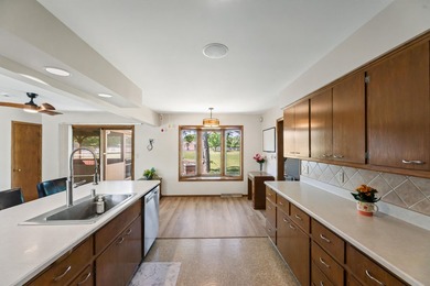 Live your BEST life in this Oconomowoc ranch. Nothing beats the - photo 11