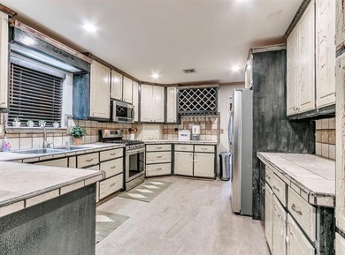 Discover wide-open space and true ranch living on 40 acres in - photo 12