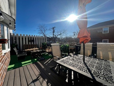 Exceptional townhouse in the highly sought-after Whitestone - photo 15