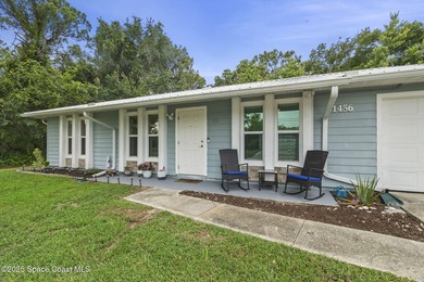Wanting to live in the Space Coast? This MOVE IN READY home - photo 2