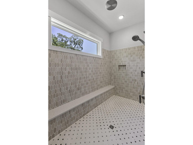 Welcome Investors to 19 Broadway Street - a prime short term - photo 14