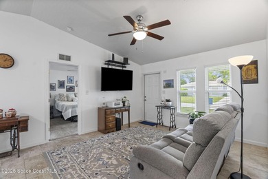 Wanting to live in the Space Coast? This MOVE IN READY home - photo 4