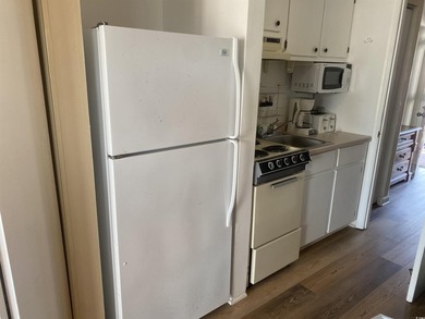 Great Location! Great getaway condo located conveniently on - photo 15