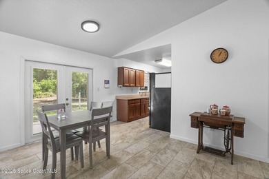 Wanting to live in the Space Coast? This MOVE IN READY home - photo 7