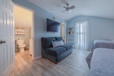 Corner unit, bay views, and income potential-this rare 2-bedroom - photo 24