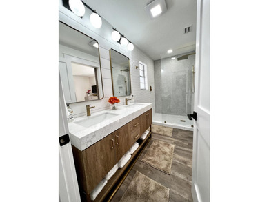 Water/Bay Views!** Fully Renovated** Luxury Home on .35 Acre - photo 25