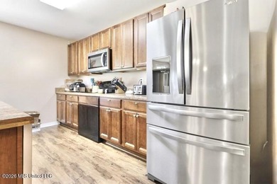 This well maintained home in the desirable Lakeview Subdivision - photo 28