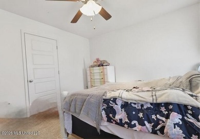 This well maintained home in the desirable Lakeview Subdivision - photo 46