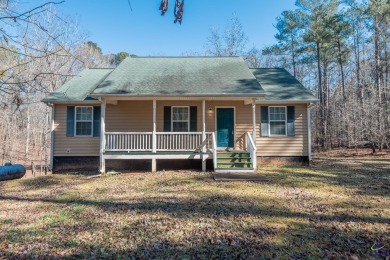 Lake Home For Sale in Eatonton, Georgia