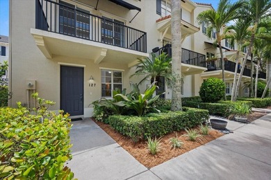 Welcome to 127 Greenwich Circle, a beautifully situated end-unit - photo 5