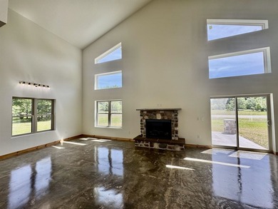 Come take a look at this 3 bedroom, 2.5 bathroom, with a 3 car - photo 11