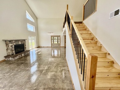 Come take a look at this 3 bedroom, 2.5 bathroom, with a 3 car - photo 12