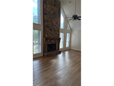 *** Motivated Seller *** A *Very Large*, *Very Nice* 4 BR, 3 - photo 15