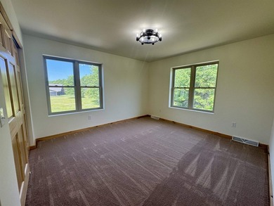 Come take a look at this 3 bedroom, 2.5 bathroom, with a 3 car - photo 18