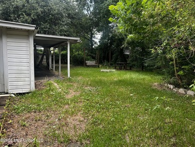 Looking for your next project? This 3-bedroom, 1.5-bath home has - photo 20