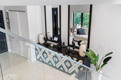 Stunning South Lake villa in Hollywood Beach on a 100' - photo 29