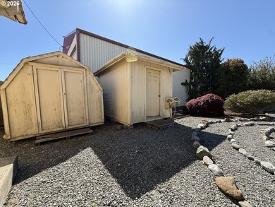 Versatile Industrial/Commercial property offering a wide range - photo 35