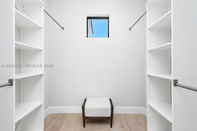 Stunning South Lake villa in Hollywood Beach on a 100' - photo 38