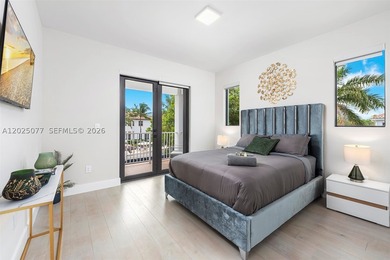Stunning South Lake villa in Hollywood Beach on a 100' - photo 39