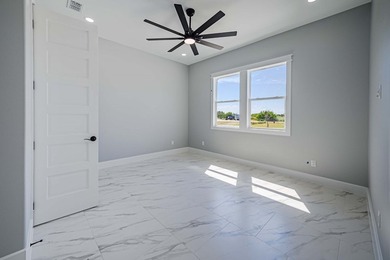 New custom home on a quiet cul-de-sac across from Copano Bay! - photo 41
