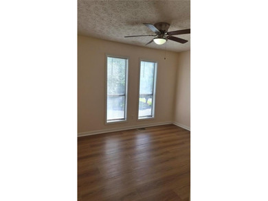 *** Motivated Seller *** A *Very Large*, *Very Nice* 4 BR, 3 - photo 42