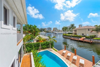 Stunning South Lake villa in Hollywood Beach on a 100' - photo 42