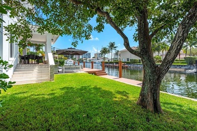 Stunning South Lake villa in Hollywood Beach on a 100' - photo 47
