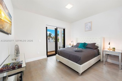 Stunning South Lake villa in Hollywood Beach on a 100' - photo 48