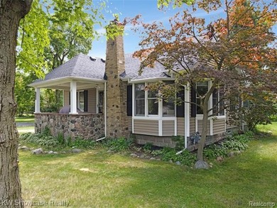 LOCATION, LOCATION, LOCATION, CLEAN UPDDATED 4 BDRM, 2 FULL BATH - photo 4
