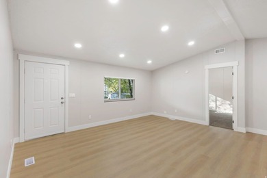 Now offering a special deal: Price reduced, plus two months of - photo 5