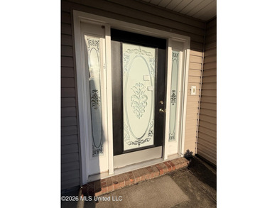 Super cute and super clean! This charming home sits on a large - photo 2