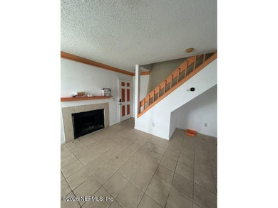 Rehab needed on this original 1 bedroom/ 1 bath end unit - photo 3