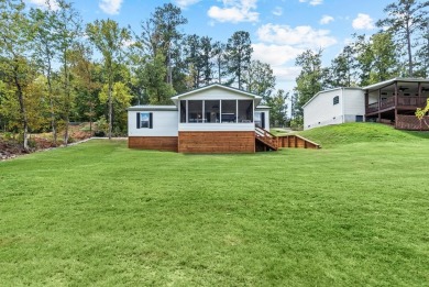 Lake Sinclair Home For Sale in Sparta Georgia