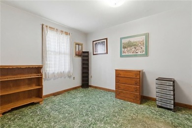 This nice 900-square-foot home offers comfortable living in a - photo 12