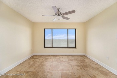 Riverfront condo with peaceful and scenic views. Great screened - photo 15