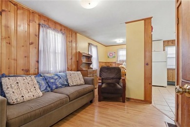 This nice 900-square-foot home offers comfortable living in a - photo 16
