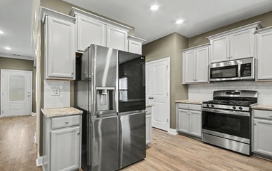 Welcome to this spacious 5-bedroom, 3.5-bath Kensington floor - photo 12