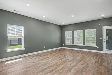 Welcome to this spacious 5-bedroom, 3.5-bath Kensington floor - photo 14