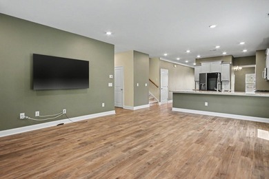 Welcome to this spacious 5-bedroom, 3.5-bath Kensington floor - photo 16
