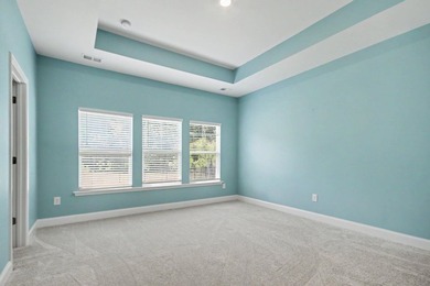 Welcome to this spacious 5-bedroom, 3.5-bath Kensington floor - photo 20