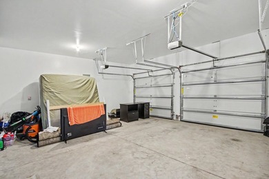Welcome to this spacious 5-bedroom, 3.5-bath Kensington floor - photo 39