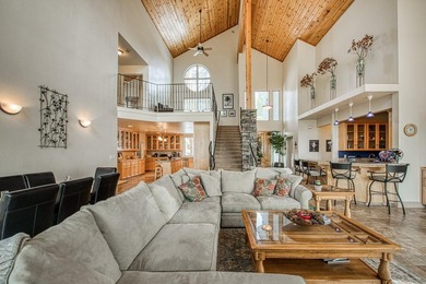 Looking for a spectacular mountain home with breathtaking views - photo 9