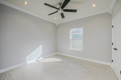 This stylishly crafted home in desirable Sea Oaks Village - photo 42