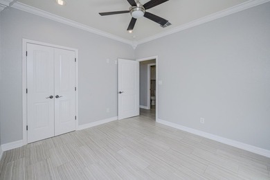 This stylishly crafted home in desirable Sea Oaks Village - photo 43