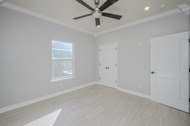 This stylishly crafted home in desirable Sea Oaks Village - photo 44