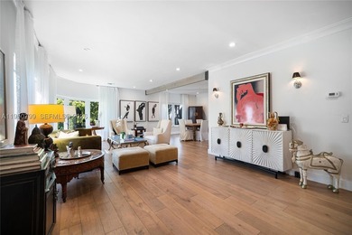 Live in the Heart of Mid-Beach! This 3BD/2BA residence offers - photo 5