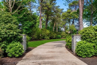 Nestled amid beautifully landscaped grounds, this exceptional 7 - photo 11