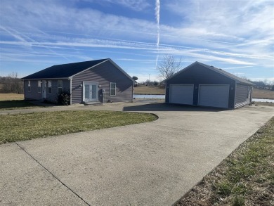 Lake Home For Sale in Bowling Green, Kentucky