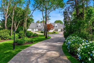 Nestled amid beautifully landscaped grounds, this exceptional 7 - photo 12