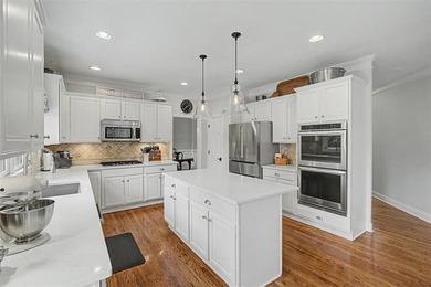 Meticulously maintained by the original owners, this ELEGANT - photo 12